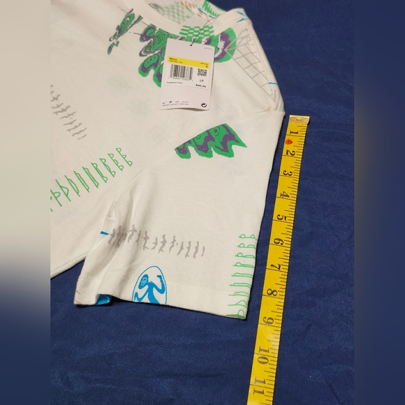 Nike Sportswear Festival Print Short Sleeve Shirt - Men's Size Small (S/CH/P) - Picture 6 of 10